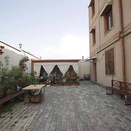 Planet Hotel Jerevan Eksteriør billede