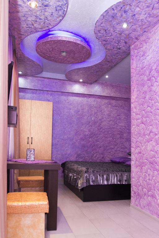 Planet Hotel Jerevan Værelse billede