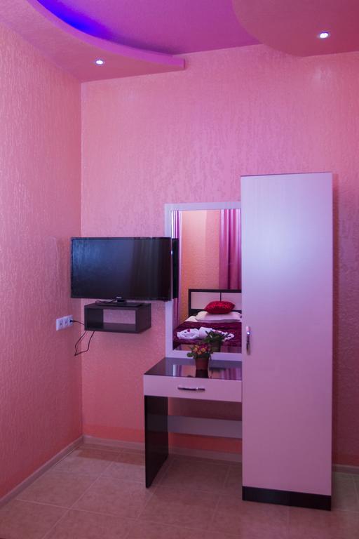 Planet Hotel Jerevan Værelse billede